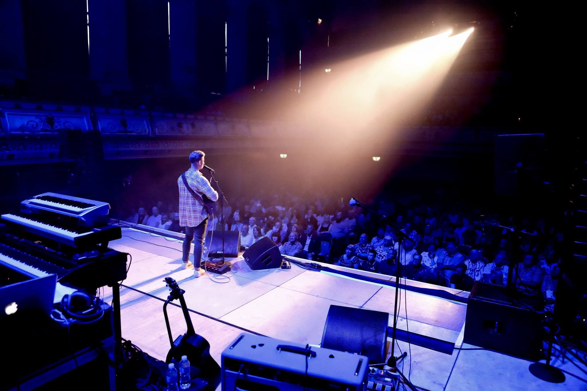 Matthew | Loop Pedal Guitarist | Wedding | Corporate Events